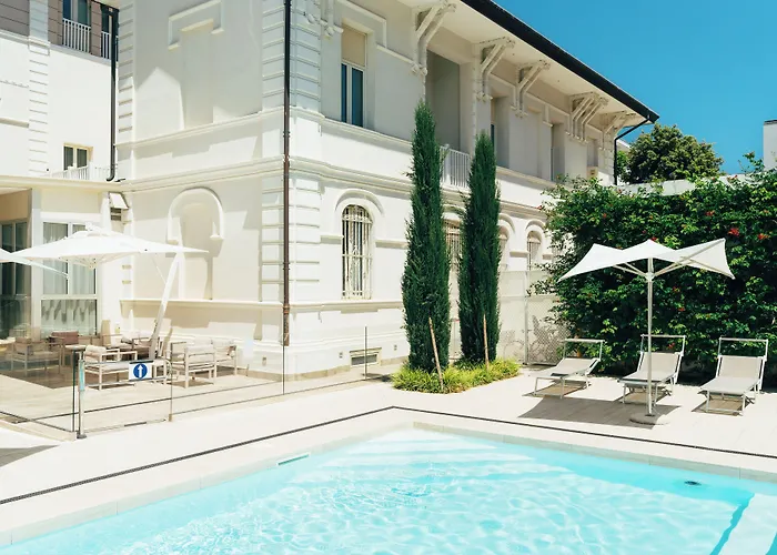 Hotel Regina Elena 57&Oro Bianco SPA